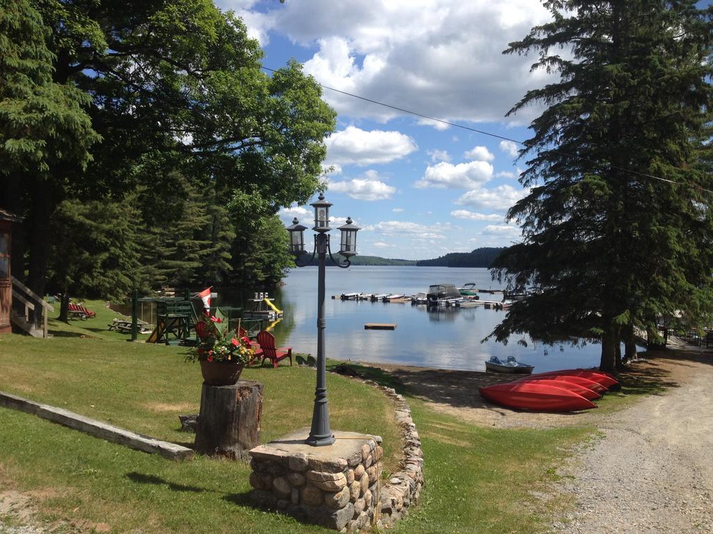 Little Hawk Resort & Marina Algonquin Highlands Ngoại thất bức ảnh
