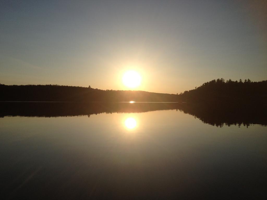 Little Hawk Resort & Marina Algonquin Highlands Ngoại thất bức ảnh